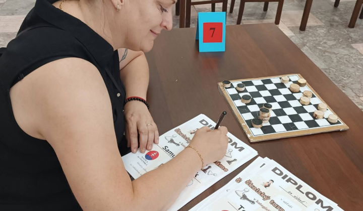 Akcie / Turnaj v dáme - foto