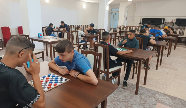 Akcie / Turnaj v dáme - foto