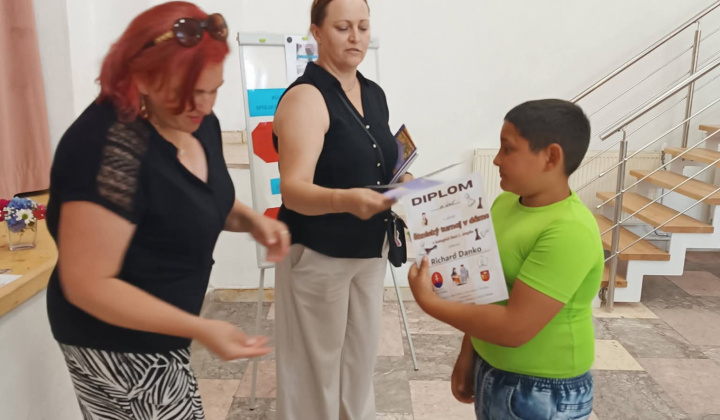 Akcie / Turnaj v dáme - foto