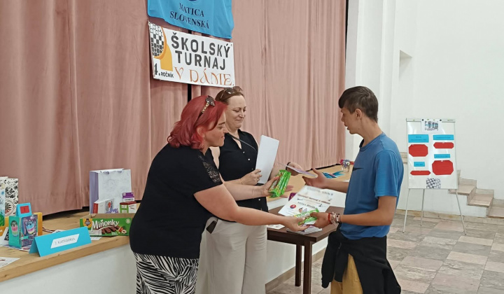 Akcie / Turnaj v dáme - foto