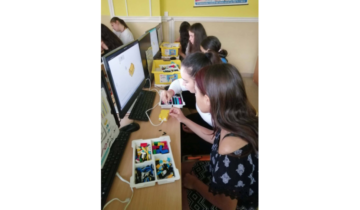 Aj Ty v IT, alebo keď programujú dievčatá 