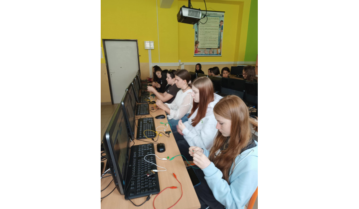 Aj Ty v IT, alebo keď dievčatá programujú